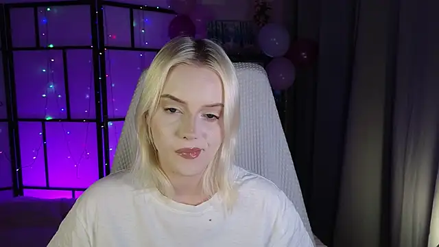 ImBonBon online show from May 17, 2026, 1:27 am