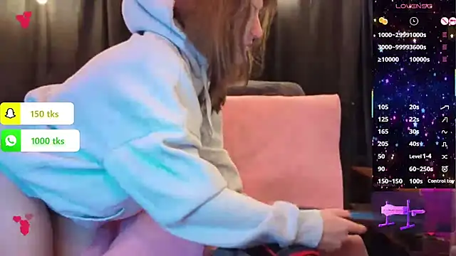 Sexy Mama-69 online show from March 1, 2025, 4:22 pm