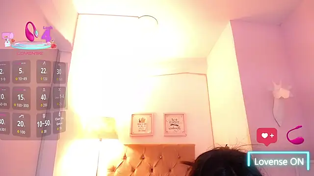 Nahom1  online show from November 12, 2025, 9:51 pm