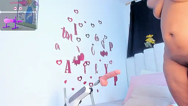 RoxannaBlanche online show from March 12, 2026, 11:58 am