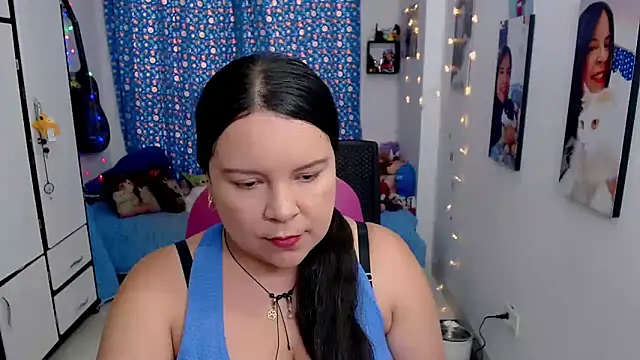 claryssa  online show from October 1, 2025, 7:07 pm