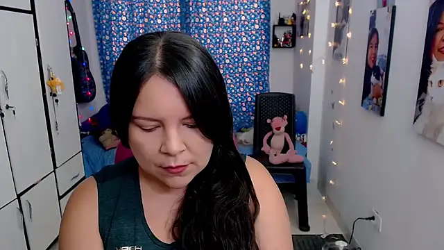 claryssa  online show from October 9, 2025, 7:47 pm