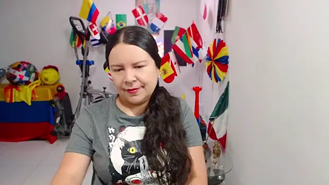 Snapshot of claryssa_ chatting on July 5, 2026, 12:45 pm claryssa online show from July 5, 2026, 12:45 pm