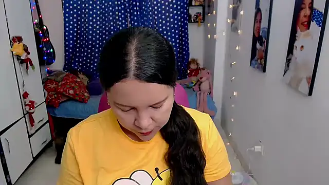 claryssa  online show from January 9, 2026, 9:00 pm