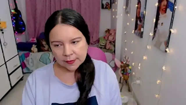 Snapshot of claryssa_ chatting on June 6, 2026, 7:57 am claryssa online show from June 6, 2026, 7:57 am