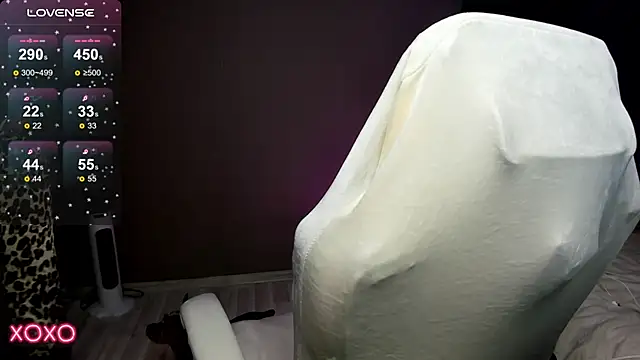 Snapshot of Mariella_Adamss chatting on November 3, 2025, 12:09 pm Mariella Adamss online show from November 3, 2025, 12:09 pm