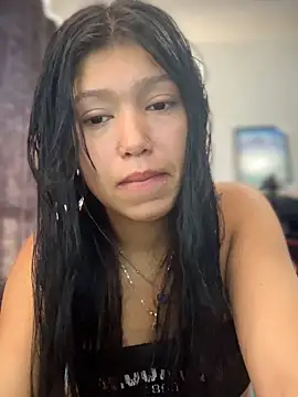 Snapshot of emily_rosse04 chatting on February 21, 2026, 1:46 pm emily rosse04 online show from February 21, 2026, 1:46 pm