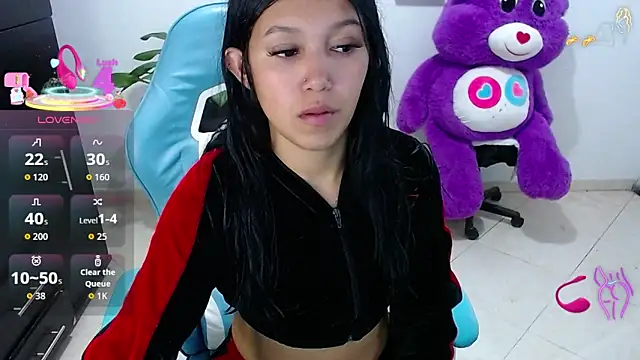 Snapshot of emily_rosse04 chatting on April 8, 2026, 2:13 am emily rosse04 online show from April 8, 2026, 2:13 am