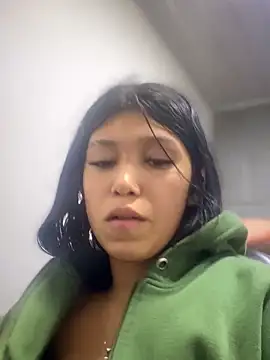 Snapshot of emily_rosse04 chatting on March 10, 2026, 11:25 am emily rosse04 online show from March 10, 2026, 11:25 am