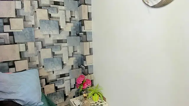 angel dthroatt online show from February 13, 2026, 12:05 pm