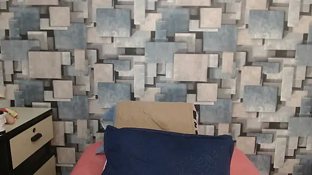 angel dthroatt online show from December 17, 2025, 12:10 pm