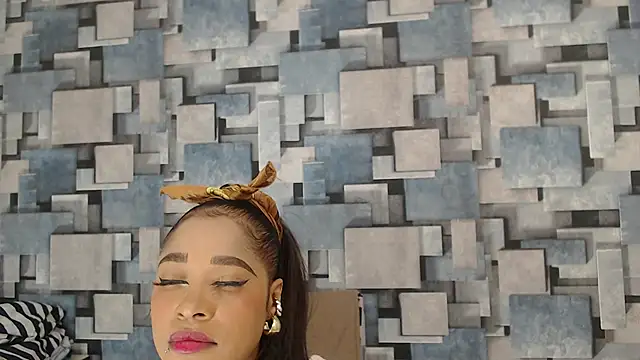 Snapshot of angel_dthroatt chatting on December 4, 2025, 12:04 pm angel dthroatt online show from December 4, 2025, 12:04 pm