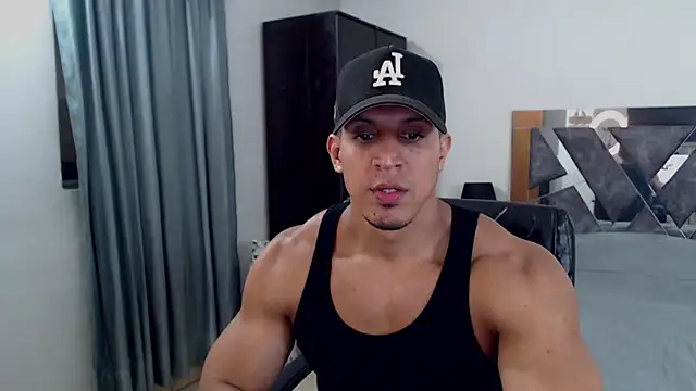 Snapshot of Frank_heaven01 chatting on June 19, 2026, 8:58 pm Frank heaven01 online show from June 19, 2026, 8:58 pm