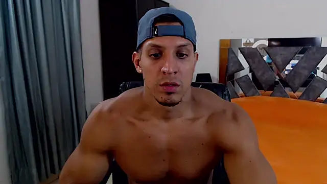 Snapshot of Frank_heaven01 chatting on July 15, 2026, 9:55 pm Frank heaven01 online show from July 15, 2026, 9:55 pm