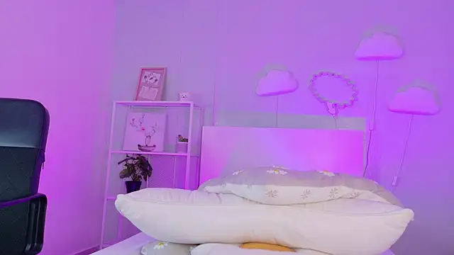 CristalCornner  online show from January 13, 2026, 8:13 pm