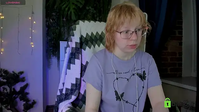 Snapshot of Melissa_Wells chatting on April 17, 2026, 9:17 pm Melissa Wells online show from April 17, 2026, 9:17 pm