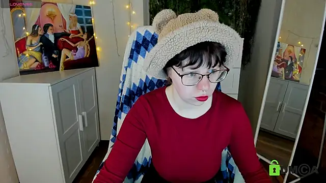 Snapshot of Melissa_Wells chatting on October 15, 2025, 2:36 pm Melissa Wells online show from October 15, 2025, 2:36 pm