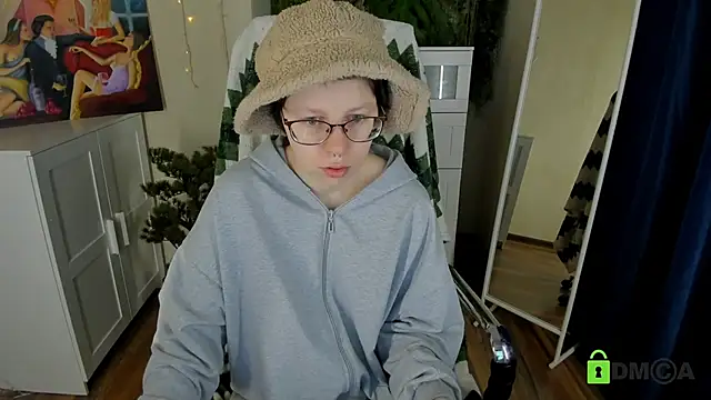 Snapshot of Melissa_Wells chatting on December 14, 2025, 2:11 pm Melissa Wells online show from December 14, 2025, 2:11 pm