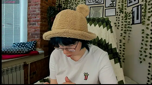Snapshot of Melissa_Wells chatting on May 5, 2026, 2:53 pm Melissa Wells online show from May 5, 2026, 2:53 pm