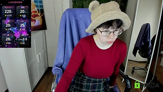 Snapshot of Melissa_Wells chatting on October 9, 2025, 9:15 pm Melissa Wells online show from October 9, 2025, 9:15 pm