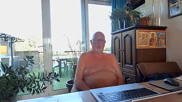 Snapshot of sperpa chatting on April 15, 2026, 9:15 am sperpa online show from April 15, 2026, 9:15 am