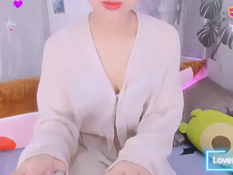 Snapshot of Ly__ chatting on June 3, 2026, 2:23 am Ly online show from June 3, 2026, 2:23 am