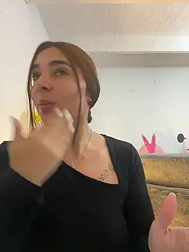 Snapshot of Meganmilk1 chatting on October 6, 2025, 3:24 pm Meganmilk1 online show from October 6, 2025, 3:24 pm