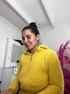 Snapshot of Meganmilk1 chatting on October 10, 2025, 3:46 pm Meganmilk1 online show from October 10, 2025, 3:46 pm