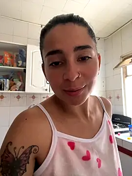 Snapshot of Meganmilk1 chatting on November 7, 2025, 4:22 pm Meganmilk1 online show from November 7, 2025, 4:22 pm