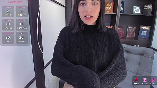 Snapshot of NicolRoss_ chatting on October 14, 2025, 12:06 pm NicolRoss online show from October 14, 2025, 12:06 pm