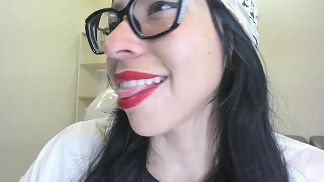 Katty mouth online show from October 29, 2025, 7:24 pm