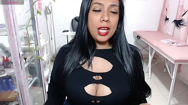 titsbiglovers online show from June 14, 2026, 3:08 am
