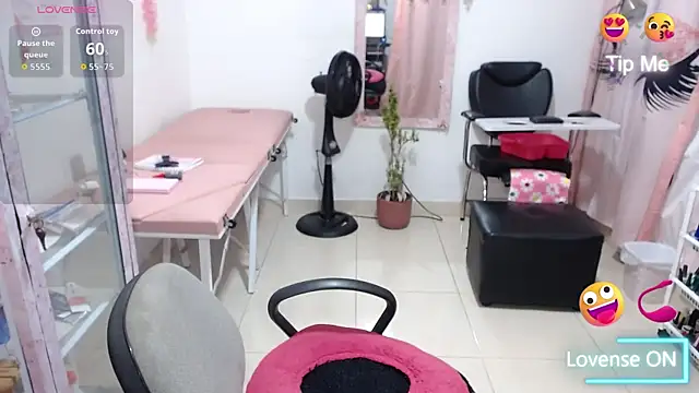 titsbiglovers online show from July 21, 2026, 8:54 pm