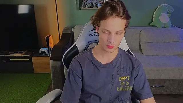 TeddyLiLboy online show from October 20, 2025, 5:57 pm