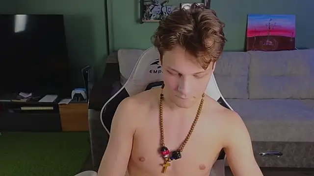 TeddyLiLboy online show from December 18, 2025, 5:39 pm