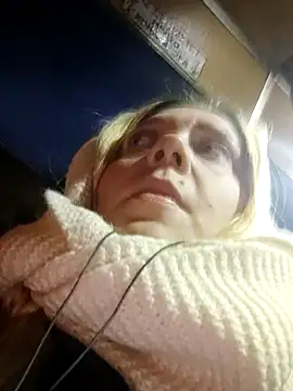 LeraSweet online show from December 17, 2025, 5:40 pm