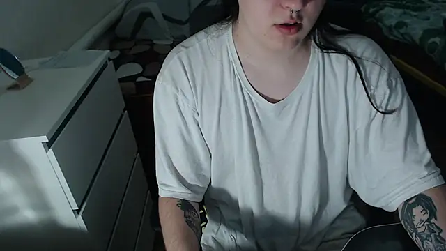 EvaMiron online show from October 19, 2025, 10:18 am