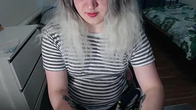 EvaMiron online show from February 20, 2026, 12:07 pm