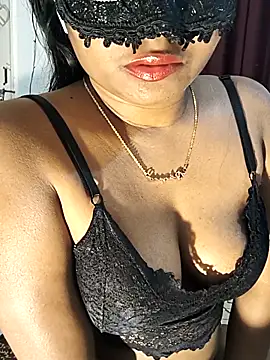 FANTASY QUEEN 07 online show from November 19, 2025, 8:31 pm