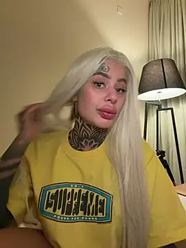 bambixboo online show from June 25, 2026, 10:04 pm