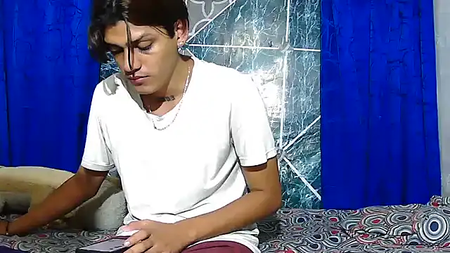 Snapshot of Samuelsince chatting on November 27, 2025, 5:08 am Samuelsince online show from November 27, 2025, 5:08 am