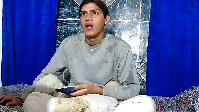 Snapshot of Samuelsince chatting on November 28, 2025, 6:24 am Samuelsince online show from November 28, 2025, 6:24 am