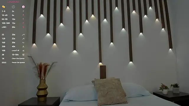 megan cooper28 online show from November 18, 2025, 7:17 pm