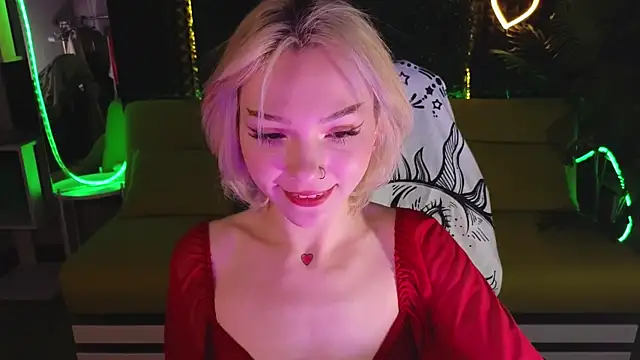 Snapshot of SandraBoyl chatting on January 13, 2025, 1:23 am SandraBoyl online show from January 13, 2025, 1:23 am