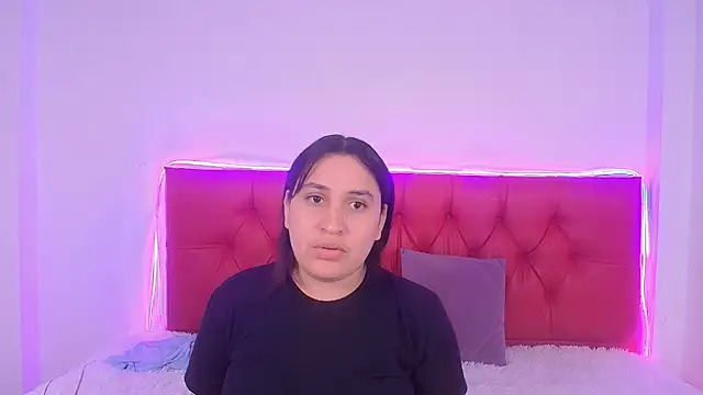 Snapshot of Little_Cuttie_ chatting on March 14, 2025, 4:10 am Little Cuttie online show from March 14, 2025, 4:10 am