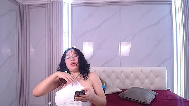 Snapshot of Little_Cuttie_ chatting on September 17, 2025, 4:47 am Little Cuttie online show from September 17, 2025, 4:47 am
