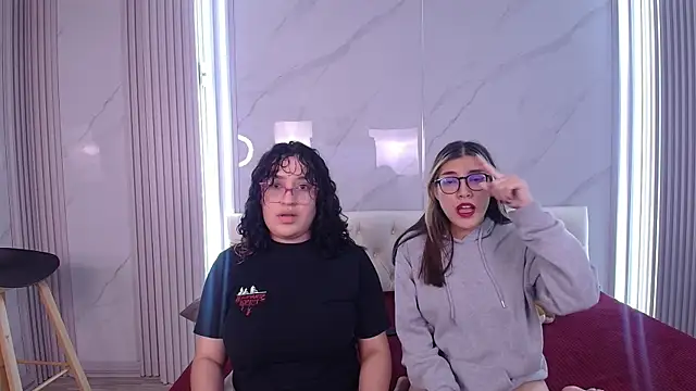 Snapshot of Little_Cuttie_ chatting on September 15, 2025, 3:51 am Little Cuttie online show from September 15, 2025, 3:51 am