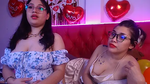 Snapshot of Little_Cuttie_ chatting on February 15, 2025, 6:33 am Little Cuttie online show from February 15, 2025, 6:33 am