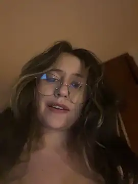 Snapshot of marie2_ chatting on March 16, 2025, 12:45 am marie2  online show from March 16, 2025, 12:45 am