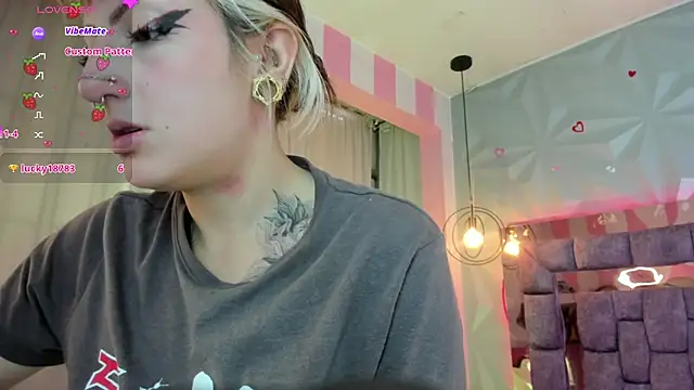 Snapshot of Candy_morgan412 chatting on November 23, 2025, 12:26 pm Candy morgan412 online show from November 23, 2025, 12:26 pm